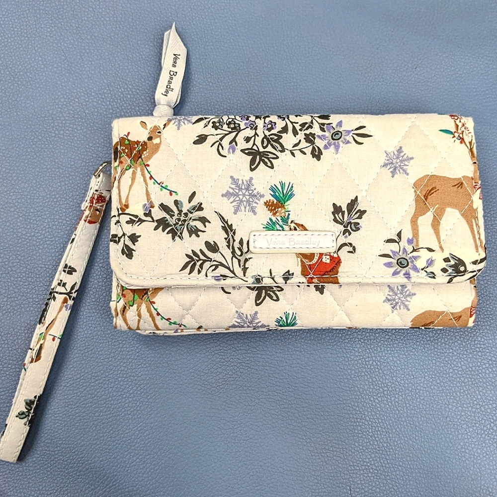 Vera Bradley RFID smartphone wristlet merry mischief snow day holiday print